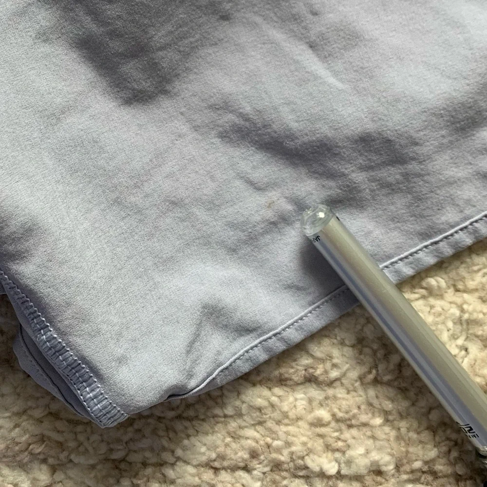 Lululemon Hotty Hot Short 4” Berry Mist Size 4 - Picture 7 of 7